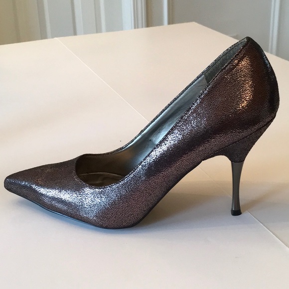 Spring Metallic Grey Heels - Picture 4 of 7